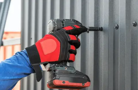 Travaux de zinguerie - Villeneuve-la-Rivière